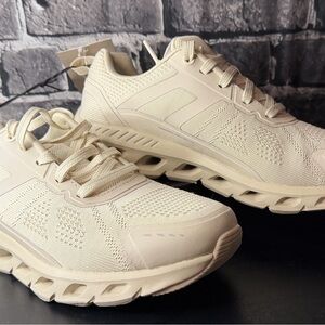 Cream Avia Athletic Light Runner Sneakers